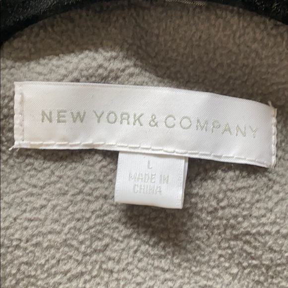 New York & Co Puffer Vest - Picture 5 of 5